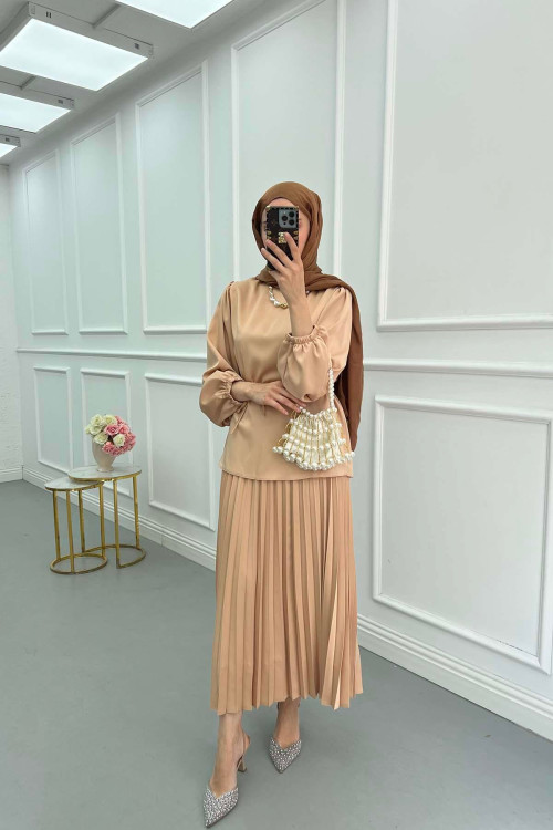 Sare Fashion Pleated Skirt Set with Stone Neck Beige