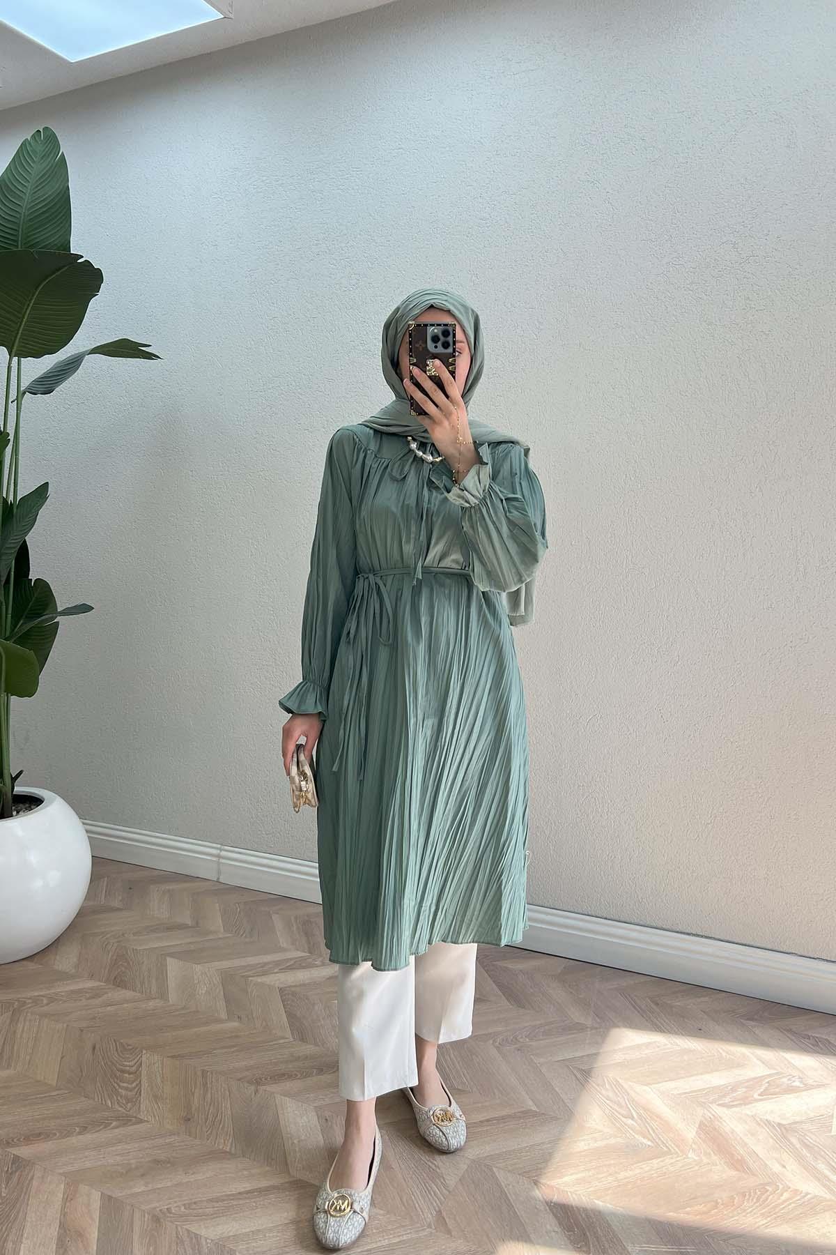 Sare Fashion Neck and Sleeve Ruffle Pleated Detail Tunic Green