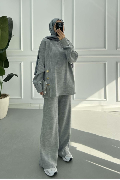 Sare Fashion Brooch Detailed Self-Patterned Knitwear Suit Gray Sare Fashion Brooch Detailed Self-Patterned Knitwear Suit Gray