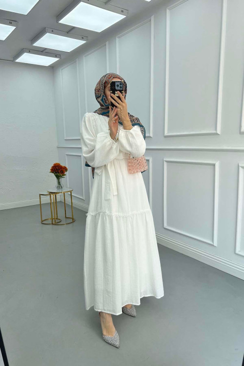 Sare Fashion Flower Embroidered Pearl Detailed Dress White