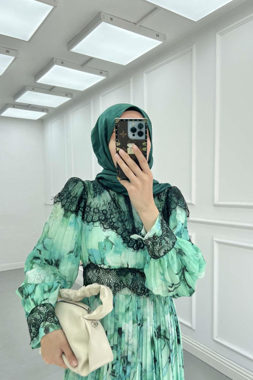 Sare Fashion Pleated Tulle Lined Dress with Lace Detail Green