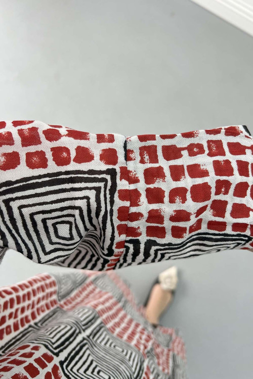 Patterned Dress Tile