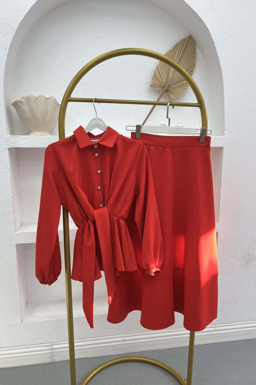 Pearl Buttoned Tied Skirt Set Red