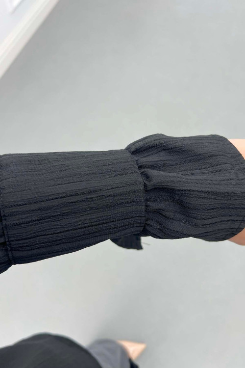 Sare Fashion Sleeve Detailed Strawberry Shirt Black
