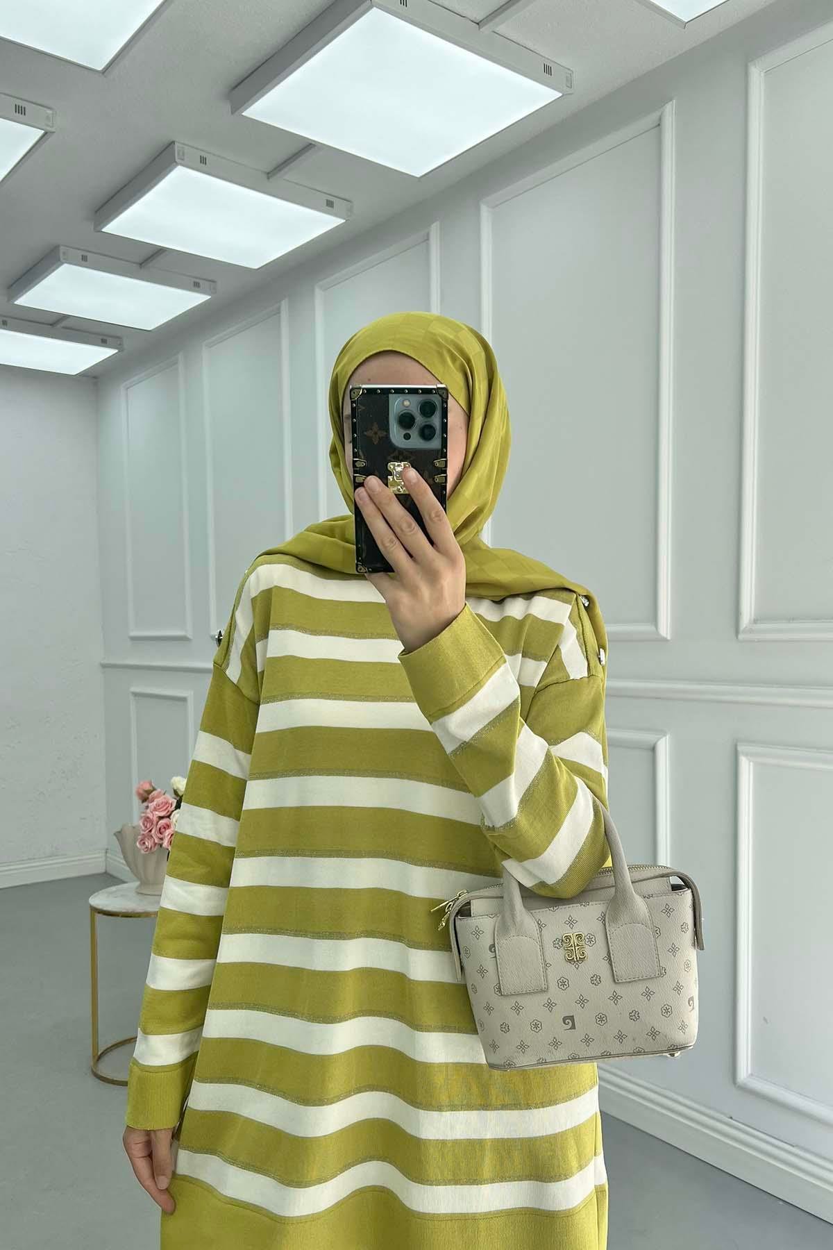 Sare Fashion Stoned Sleeve Stripe Pattern Glitter Sweater Oil Green