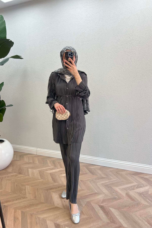 Sare Fashion Pleated Suit with Tied Sleeves and Waist Gray