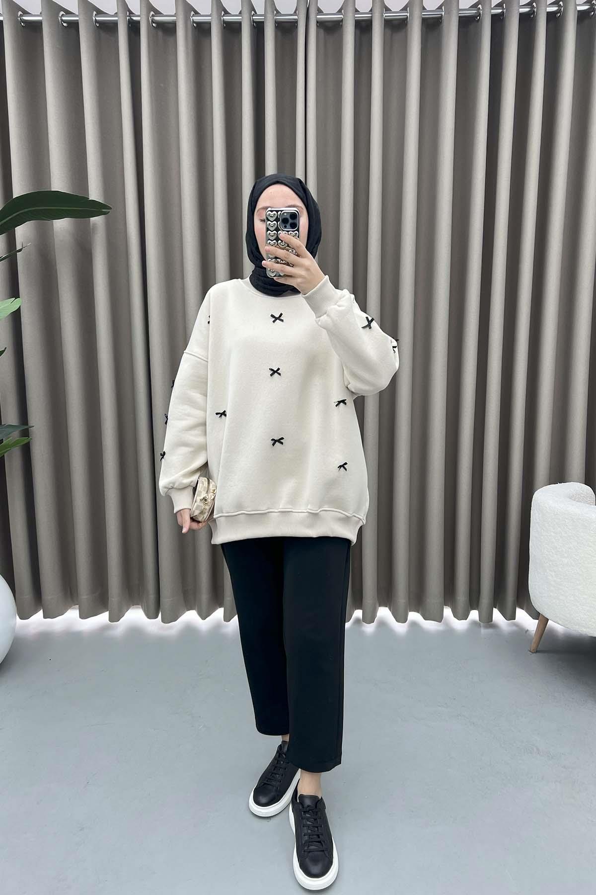 Ribbon Sweatshirt Beige