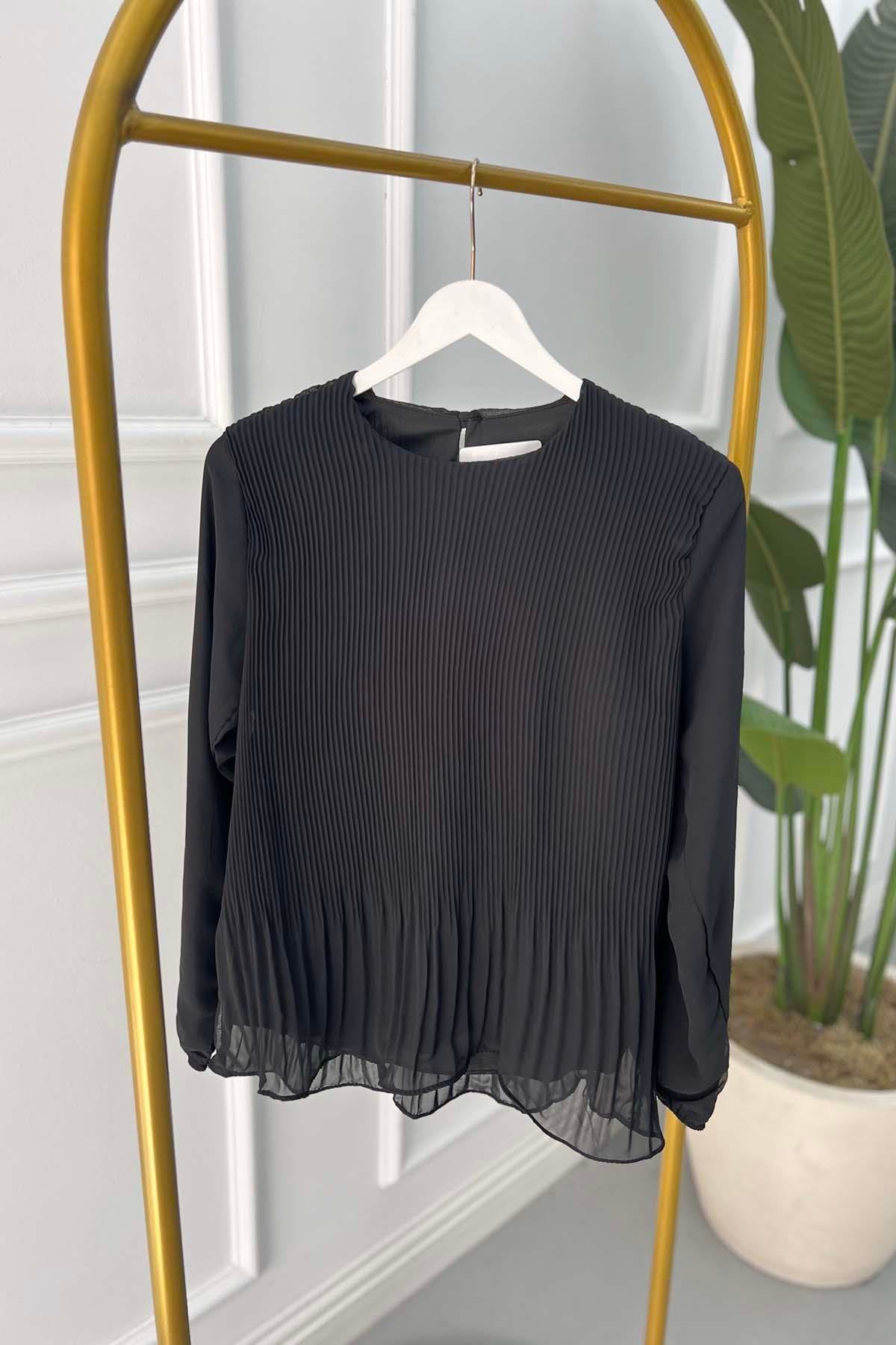 Pleated Blouse Black