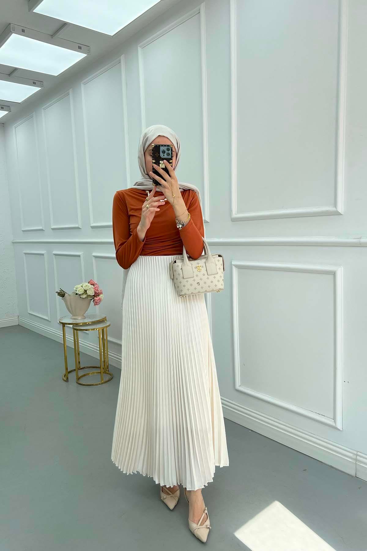 Sare Fashion Pleated Satin Skirt Ecru