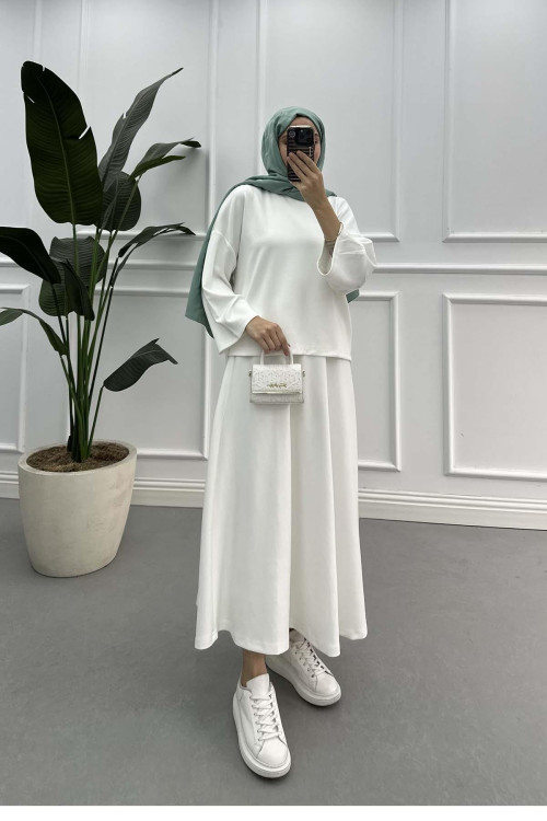 Sare Fashion Relaxed Cut Skirt Suit White Sare Fashion Relaxed Cut Skirt Suit White