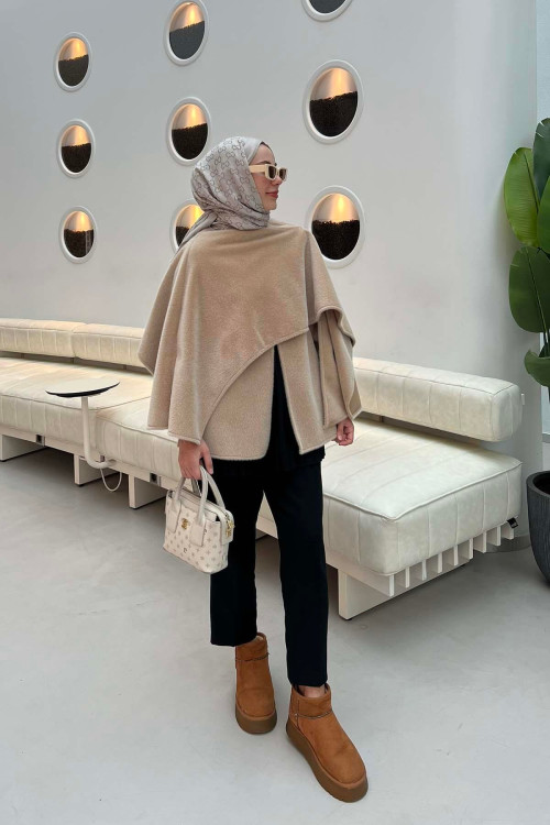 Sare Fashion Shawl Collar Fur Poncho Beige
