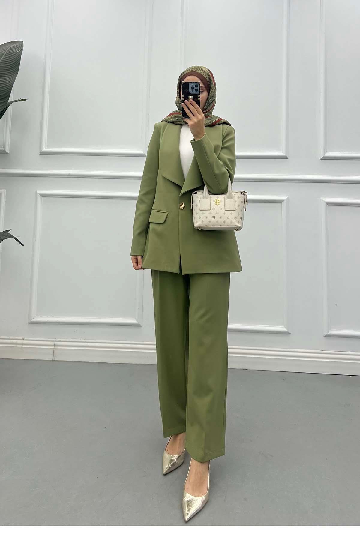 Sare Fashion Lined Suit with Collar and Button Detail Oil Green