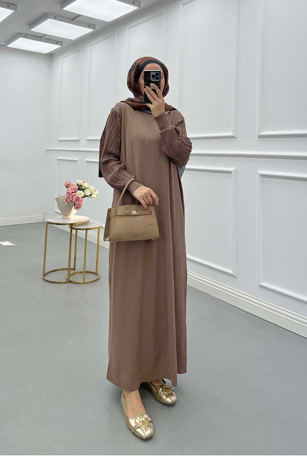 Sare Fashion Knitted Dress with Glittery Collar and Sleeves, Brown Sare Fashion Knitted Dress with Glittery Collar and Sleeves, Brown